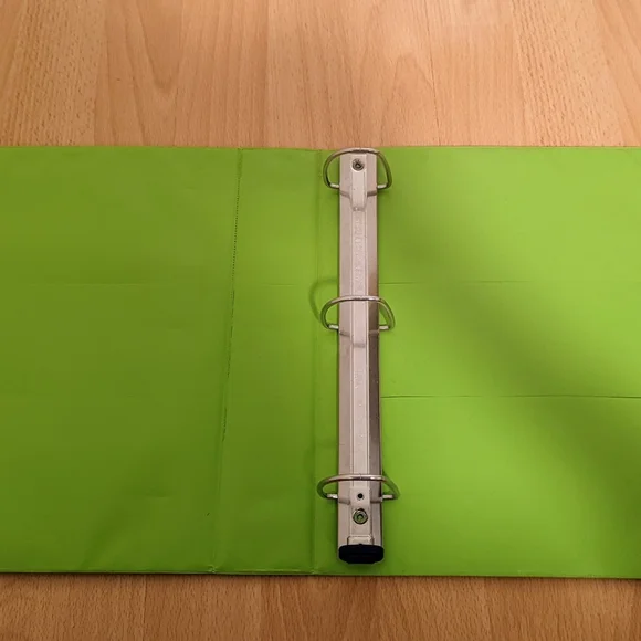 Binder - Picture 2 of 2